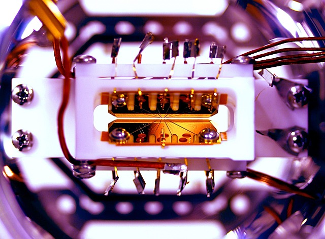 Construyen el primer ordenador cuántico reprogramable