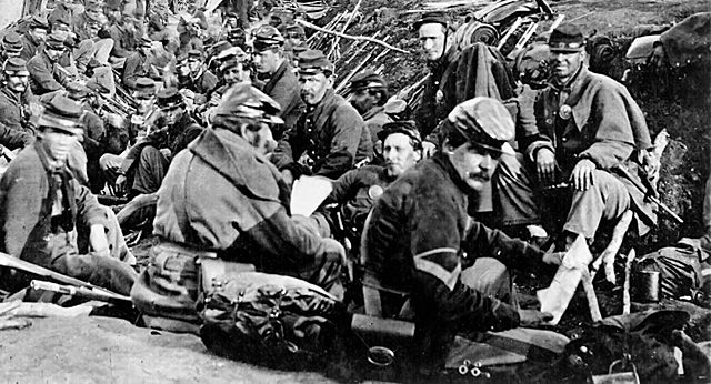 ANTECEDENTES: REVOLUCIÓN iNDUSTRIAL. Transformaciones económicas , políticas, religiosas y culturales