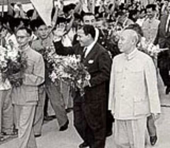 Primeiros Contatos Modernos