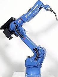 Del 2000 al 2003 Raymond Goertz diseña el primer brazo mecánico manejado a distancia para la Comisión de la Energía Atómica.