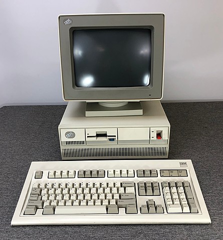 Video Graphics Array arrives with IBM PS/2