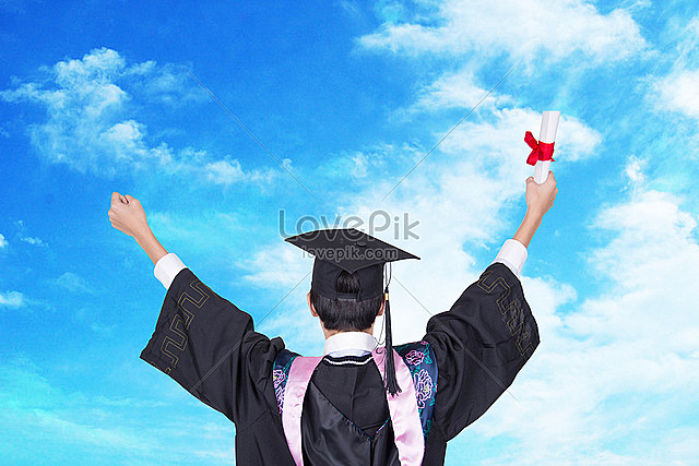 Me graduó como licenciado