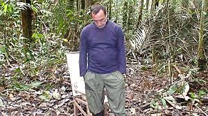 Secuestrado el senador Luis Eladio Pérez en el departamento de Nariño por guerrilleros de las FARC.