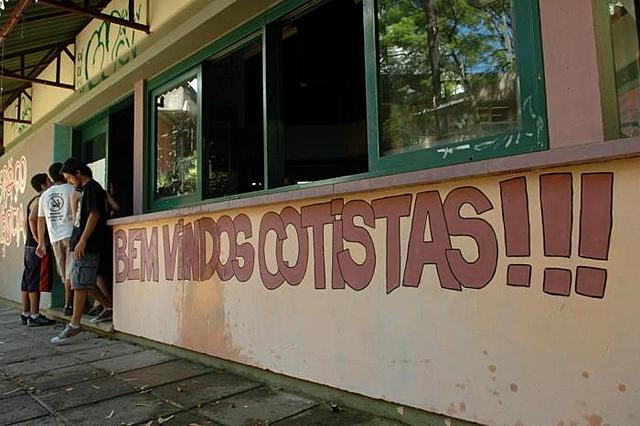 Adoção da política de cotas pela UFRGS