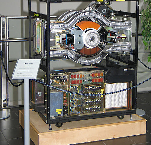 IBM 3380 (prvi hard disk)