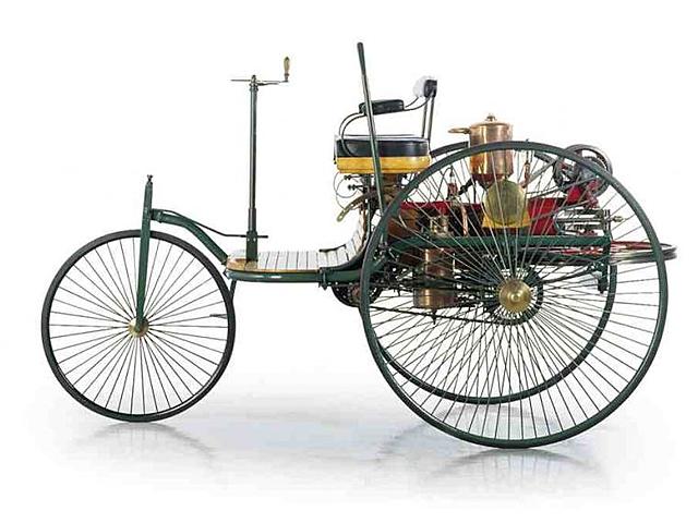 Primer coche de gasolina