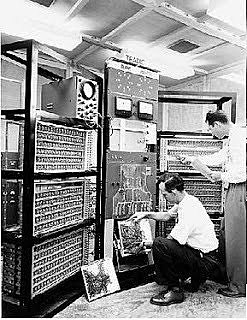 Primera computadora transistorizada