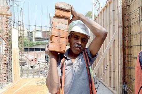 PROBLEMAS DE EMPLEO EN COMONFORT - ESCOBEDO