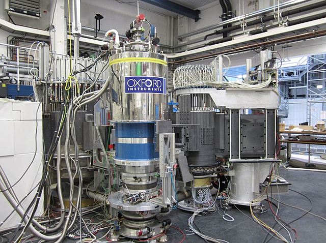 Triple-Axis Neutron Spectroscope ( Bertram Neville Brockhouse ) *Canadian  scientist*