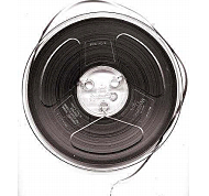 La cinta magnética se convierte en el medio estándar para dominar las grabaciones de audio en las industrias de la radio y la música, sustituyendo al disco.