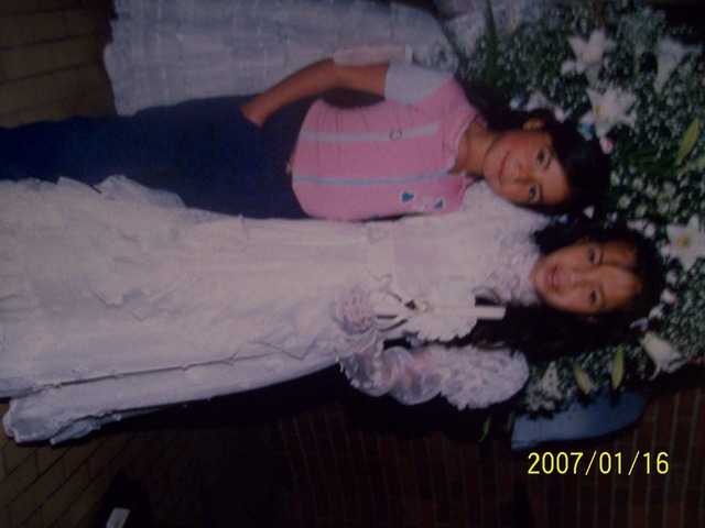 mi hermanita  y su primera comunion