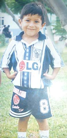 NACIMIENTO E INFANCIA