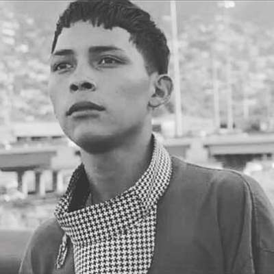 Timeline: 7 Historias