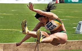 1eras. Competencias femeniles (salto de altura y disco)