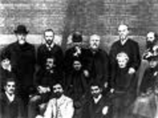 Gandhi Returns To India And Starts To Organize Protests