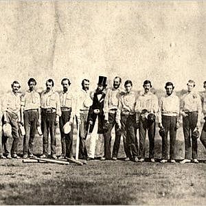 El primer béisbol latino parece haber sido cubano