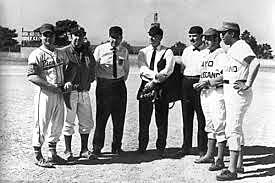 Españoles prohiben el beisbol