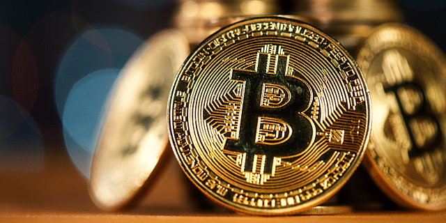 La creación del Bitcoin (moneda/dinero virtual)