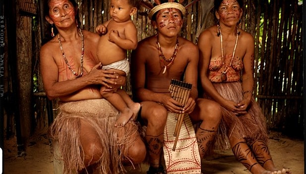 HISTORIA DE LA VESTIMENTA.