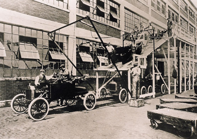 Linea de Ensamblaje Ford