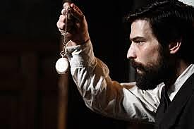 Freud empieza a autoanalisarse y abandona la teoría de la seducción por la de fantasía y analiza la relación con su padre fundamento de que lo que después llamaría Complejo de Edipo.