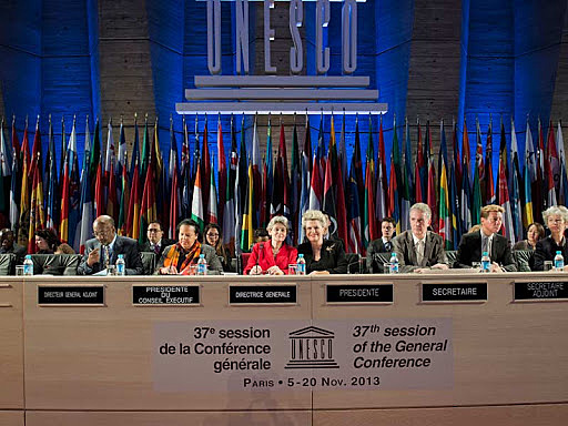 2013 Colombia presenta a la Unesco informe sobre la diversidad cultural del país.