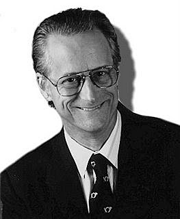 Se inventa la palabra hipertexto por Theodor Holme Nelson