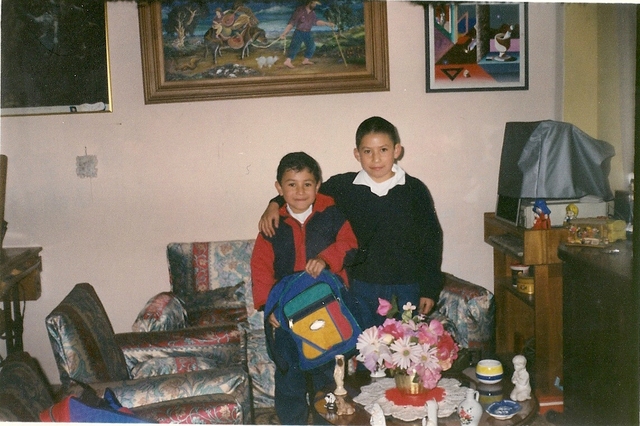 entre al colegio Aníbal Fernández de soto a cursar grado cero