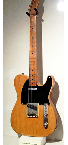 Guitarra  “Fender Telecaster”