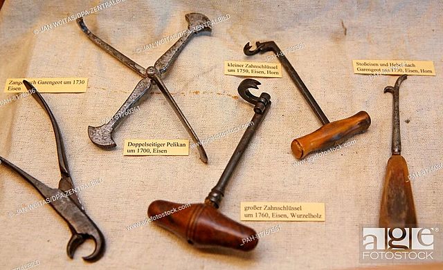 Dientes de porcelana en dentadura