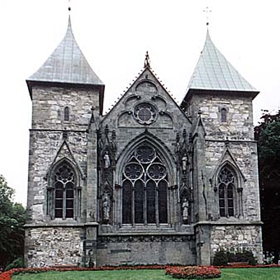 Timeline: Domkirken i stavanger blir bygget