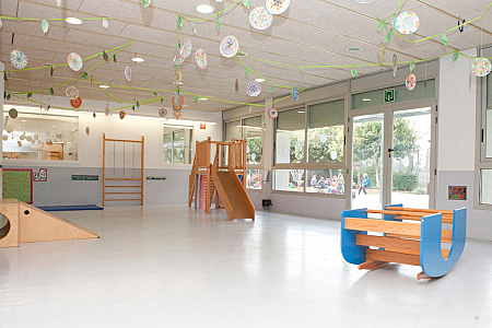 15/10 Queda una plaça lliure al l'escola bressol tranvia blau i deixo l'escola Nins.