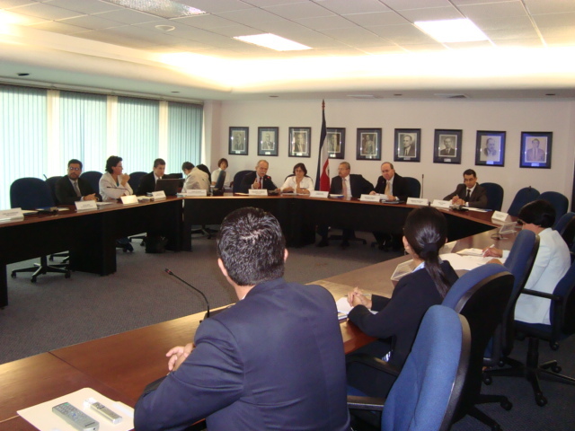 Se funda el Consejo Nacional de Calidad y Productividad