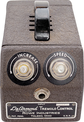 First guitar effect (Trem Trol 800 Tremolo)