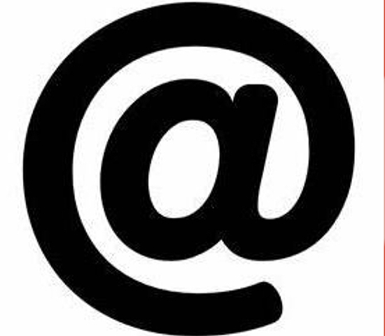 Se inventa el arroba