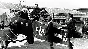 Primer servicio aéreo de pasajeros
