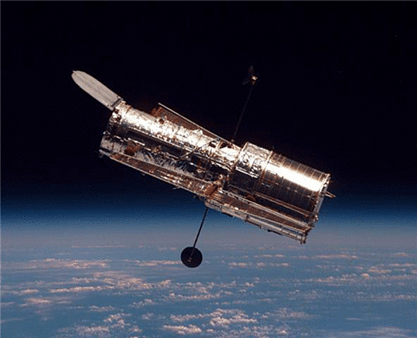 TELESCOPIO ESPACIAL "HUBBLE"