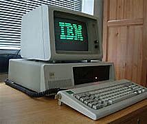 Compaq Computer Corporation introdujo su primer computadora personal