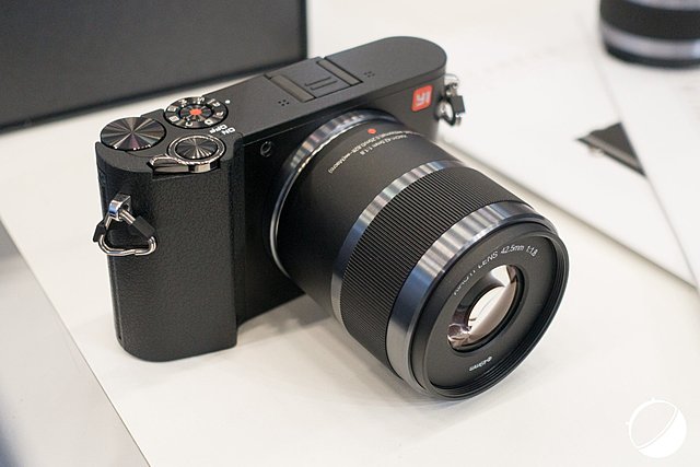 Premiers appareils photos capable d'enregistrer une vidéo