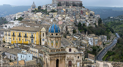 Platón fue hacia la isla de Silicia.