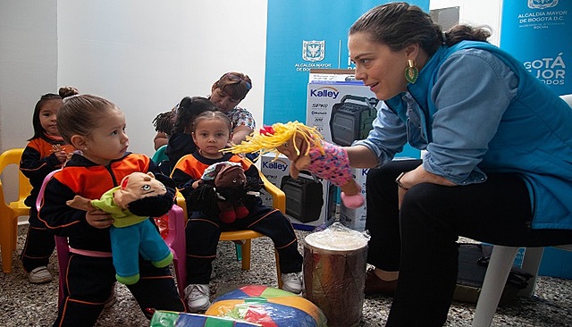 Bogotá implementa políticas de integración social