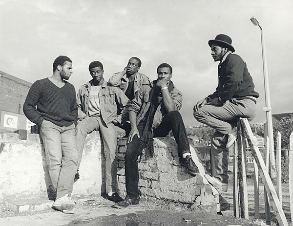 Phoenix Dance Theatre formed