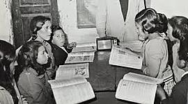 Timeline: INICIOS DE LA EDUCACIÓN A DISTANCIA A NIVEL SUPERIOR EN COLOMBIA