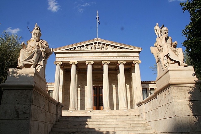 Fundación de la Escuela Filosófica "La Academia"
