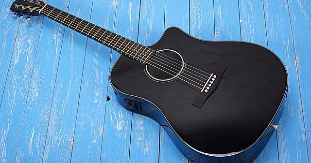 Començo a fer guitarra