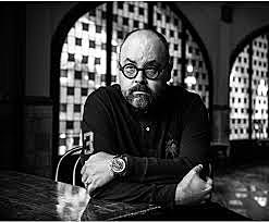 Mor Carlos Ruiz Zafón, escriptor espanyol (cultural)
