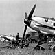 250px bundesarchiv bild 101i 058 1784a 14, frankreich, jagdflugzeuge me 109 auf feldflugplatz