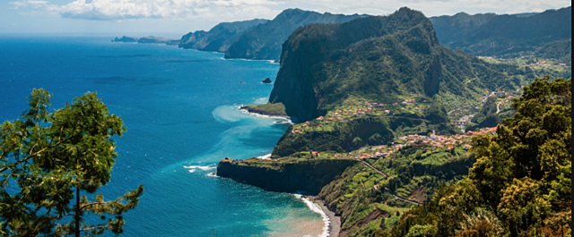 Portugal discovers Madeira islands
