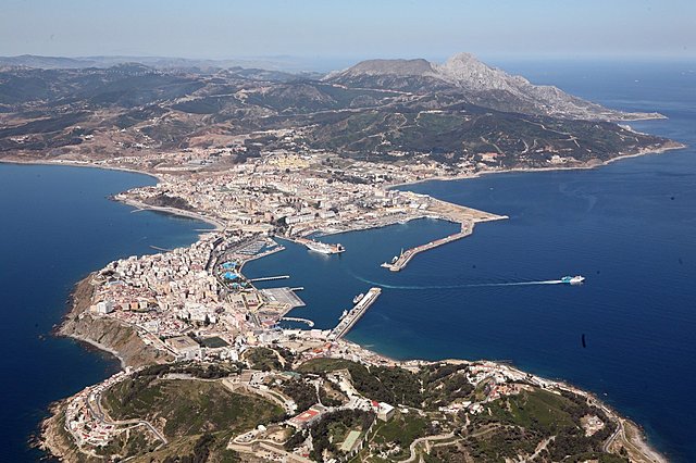 Portuguese capture the fortress of Ceuta
