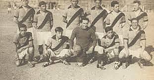 Club Valparaiso por David Scott